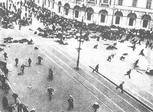 临时政府军队驱散群众集会