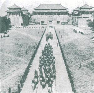 1900年八国联军铁蹄长驱直入紫禁城