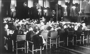 中央人民政府委员会第一次全体会议