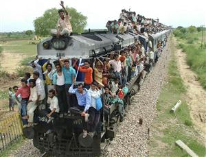 拥挤的印度火车